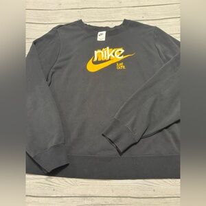 Nike Crewneck Sweatshirt – Women’s Plus Size 1X